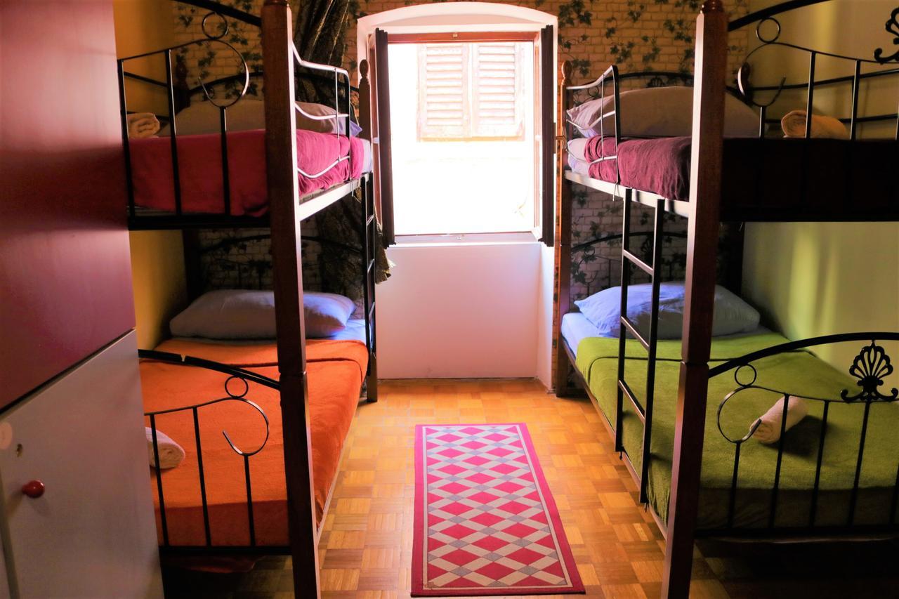 Hostel Alma 2 Poreč Dış mekan fotoğraf
